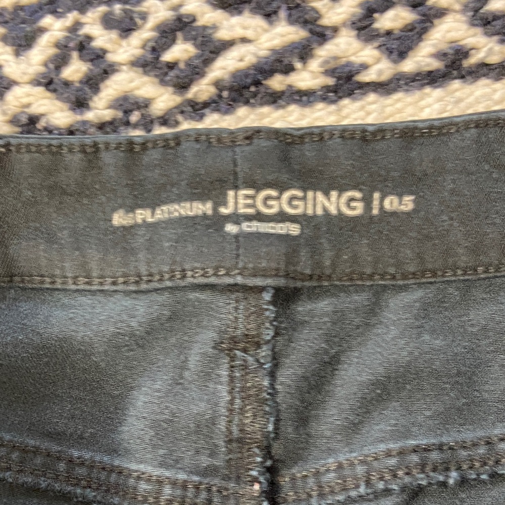 Chico's Sz 0.5 Platinum Jegging Faded Black Skinny Jeans Stretch Jeggings Sz 6 - Picture 2 of 11